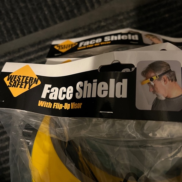 Western Safety Face Shield with Flip-up Visor, Free CD - Picture 3 of 6